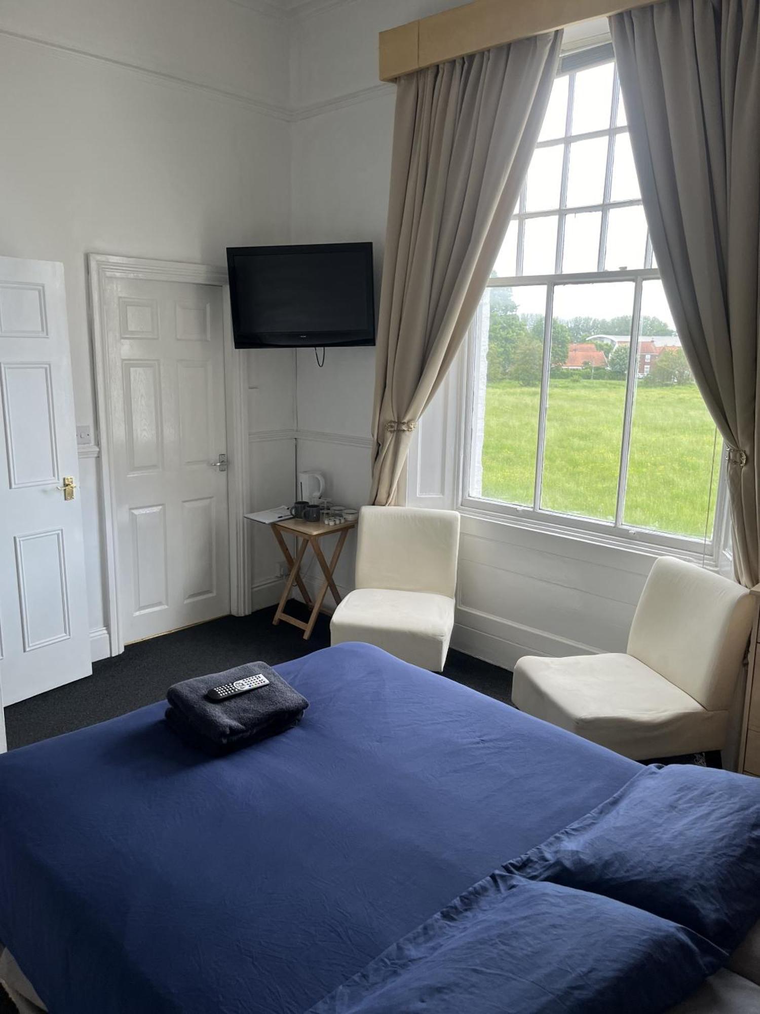 Beverley Budget Inn Room photo