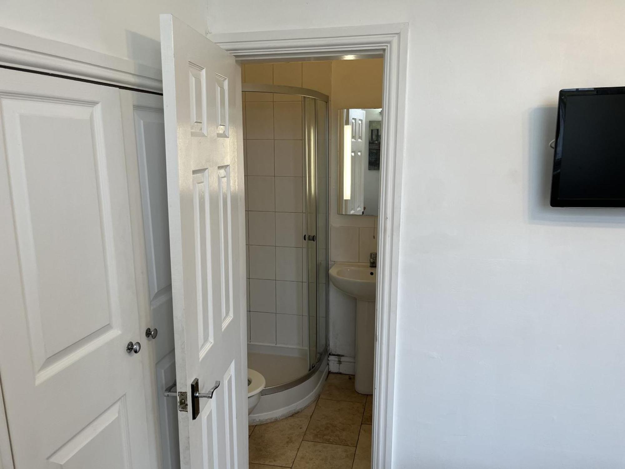 Beverley Budget Inn Room photo