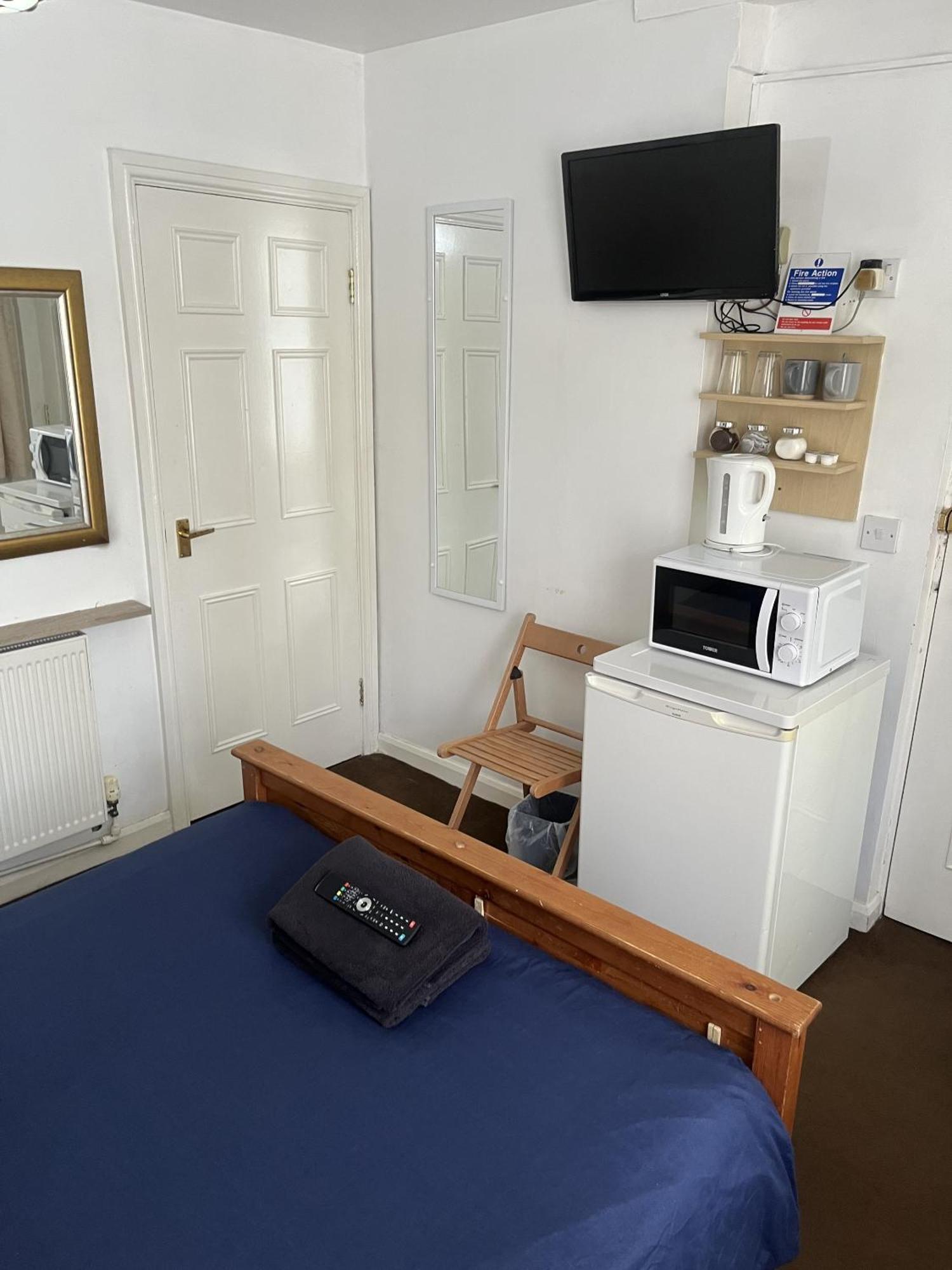 Beverley Budget Inn Room photo