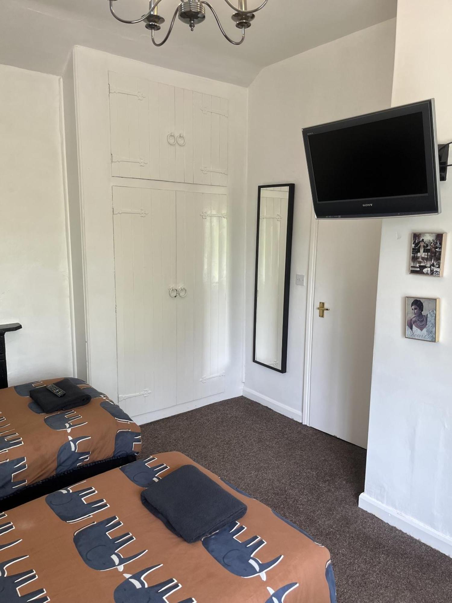 Beverley Budget Inn Room photo